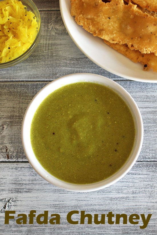 Fafda chutney served with fafda and sambharo.