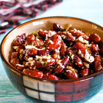 Rajma sundal in a bowl with napkin in the back.