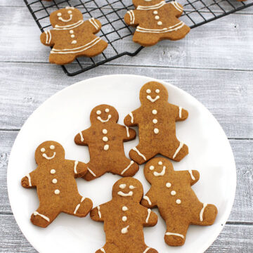 Eggless gingerbread men cookies recipe