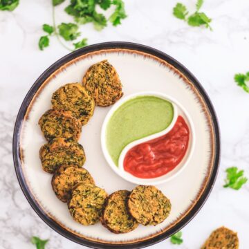 How to make Crispy Kothimbir Vadi Recipe