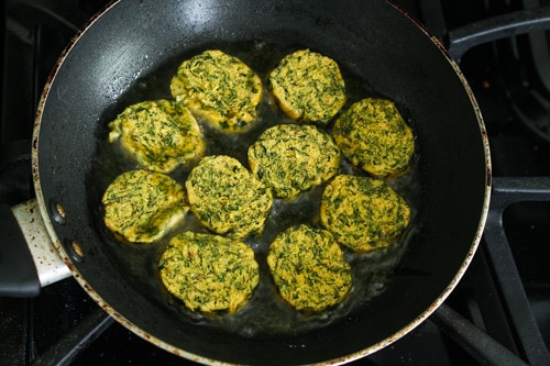 shallow frying the steamed vadis