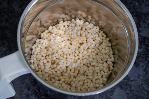 soaked urad dal in grinder jar