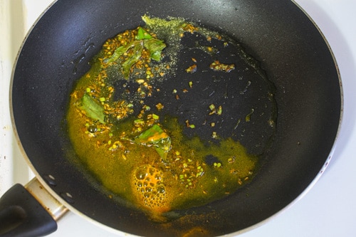 addition of turmeric powder in tempering for bhaji