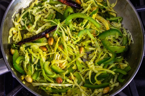 cabbage and green pepper mixed