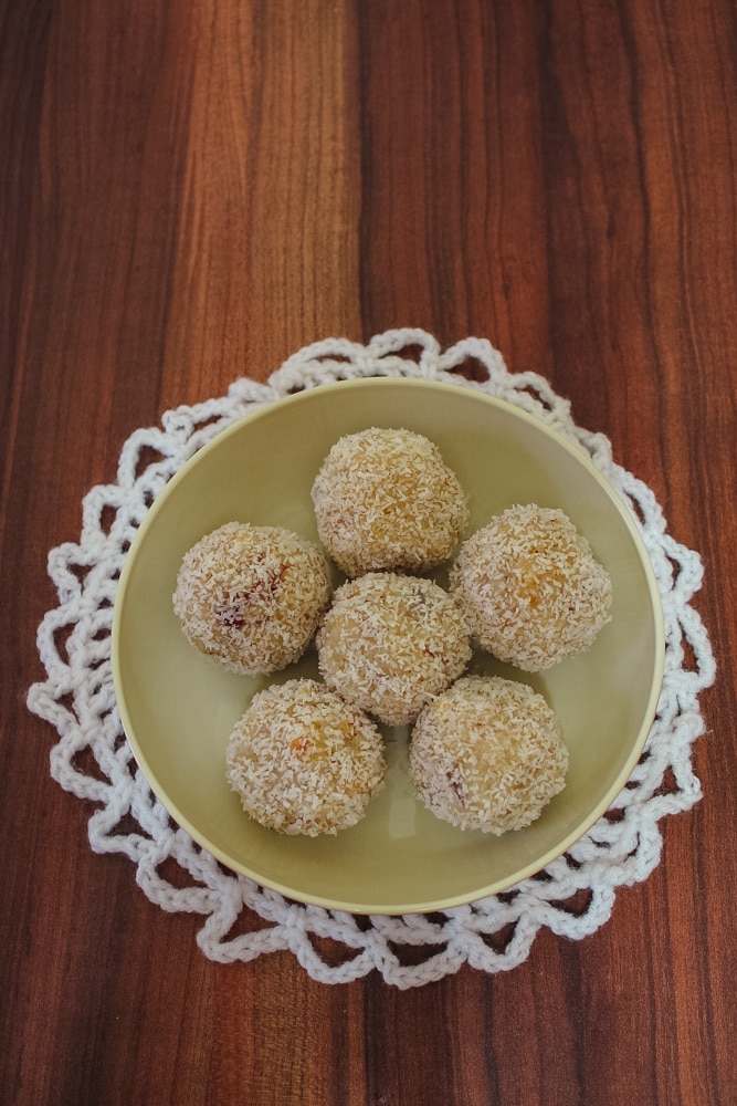 Coconut Ladoo Recipe (With Condensed Milk) - Spice Up The ...