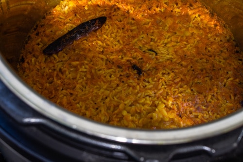 masala khichdi cooked in instant pot