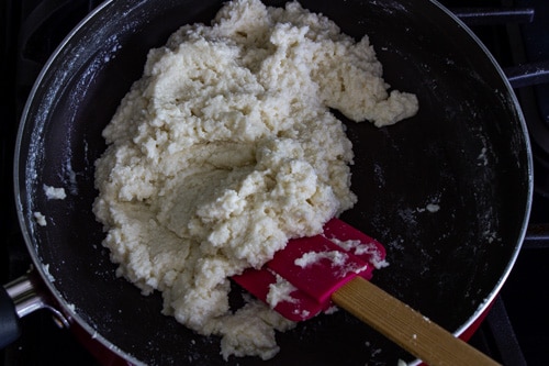 cooking sandesh mixture