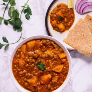Punjabi aloo matar gravy recipe