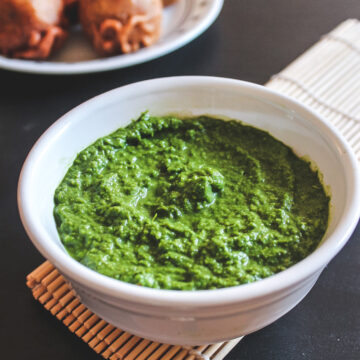 farali chutney in a bowl served with farali batata vada