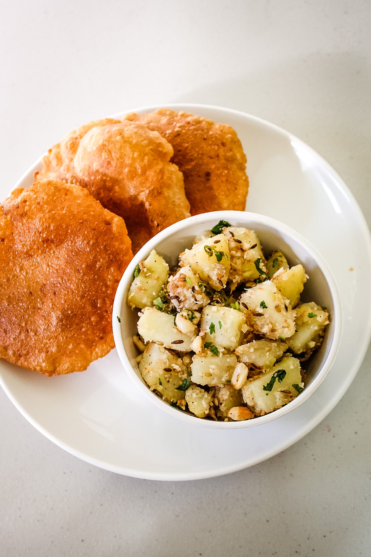 farali sukhi bhaji served with 3 rajgira puri