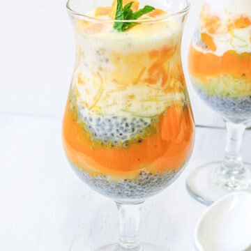 2 glasses of mango falooda.