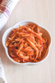 Kachi keri nu kachumber in a flower shaped bowl.