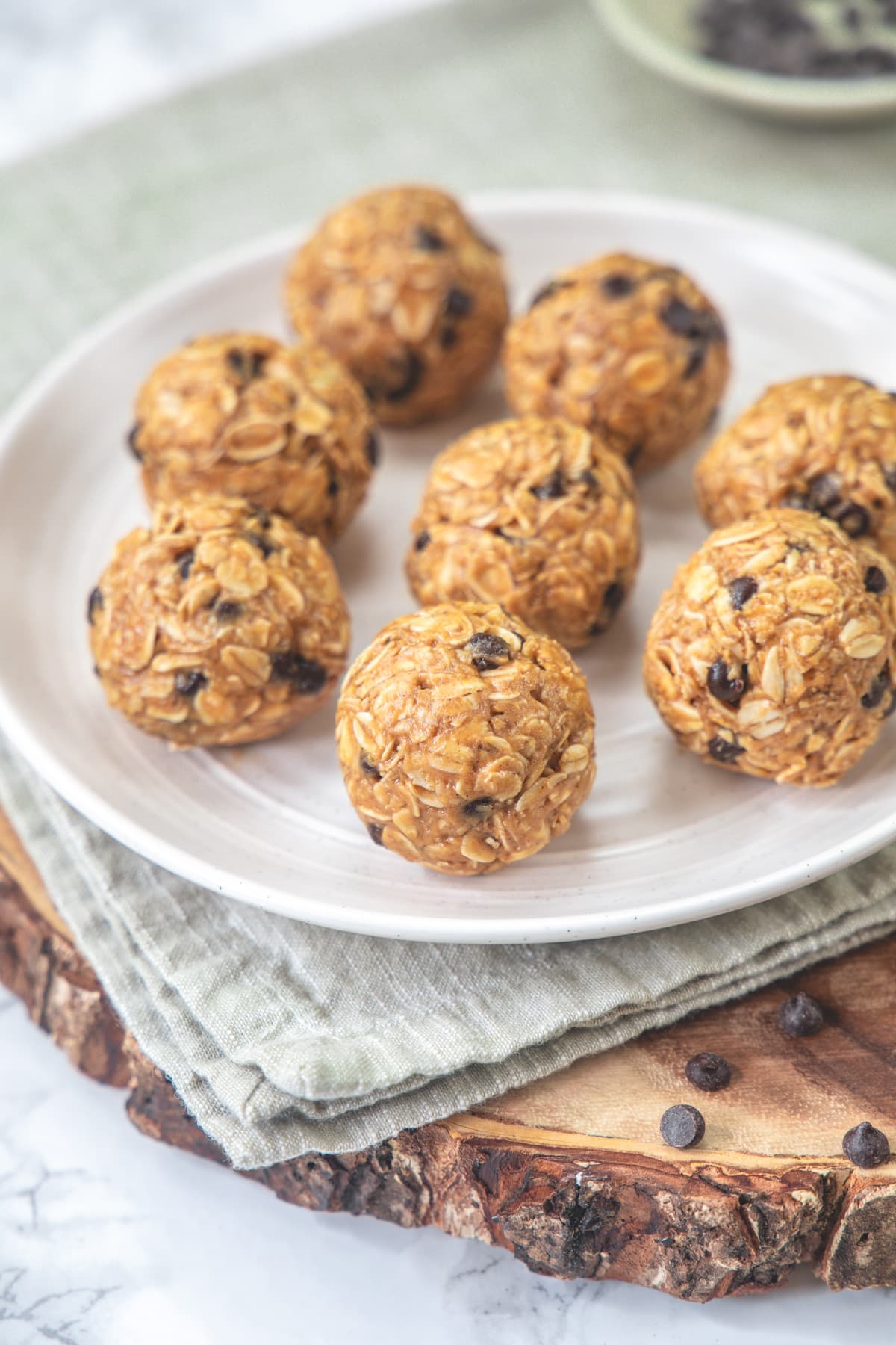 Peanut butter oatmeal balls are on the plate.